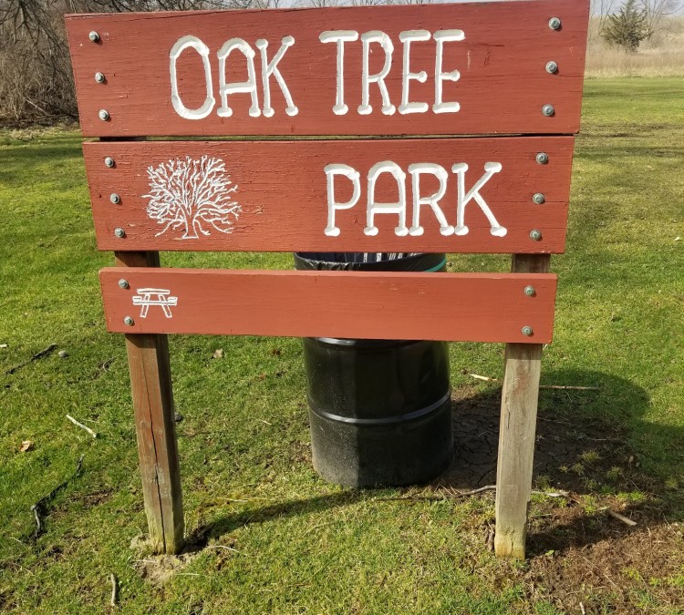 Oak Tree Park (Poplar&nbspGrove,&nbspIL)